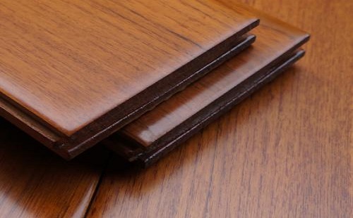 柚木地板.jpg 柚木地板.jpg